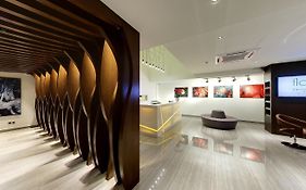 Flora By Crossroads Hotel